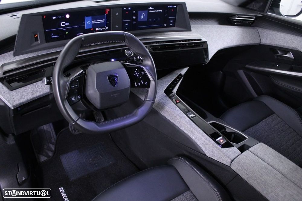 Peugeot 5008 1.2 Hybrid Allure e-DCS6 - 32