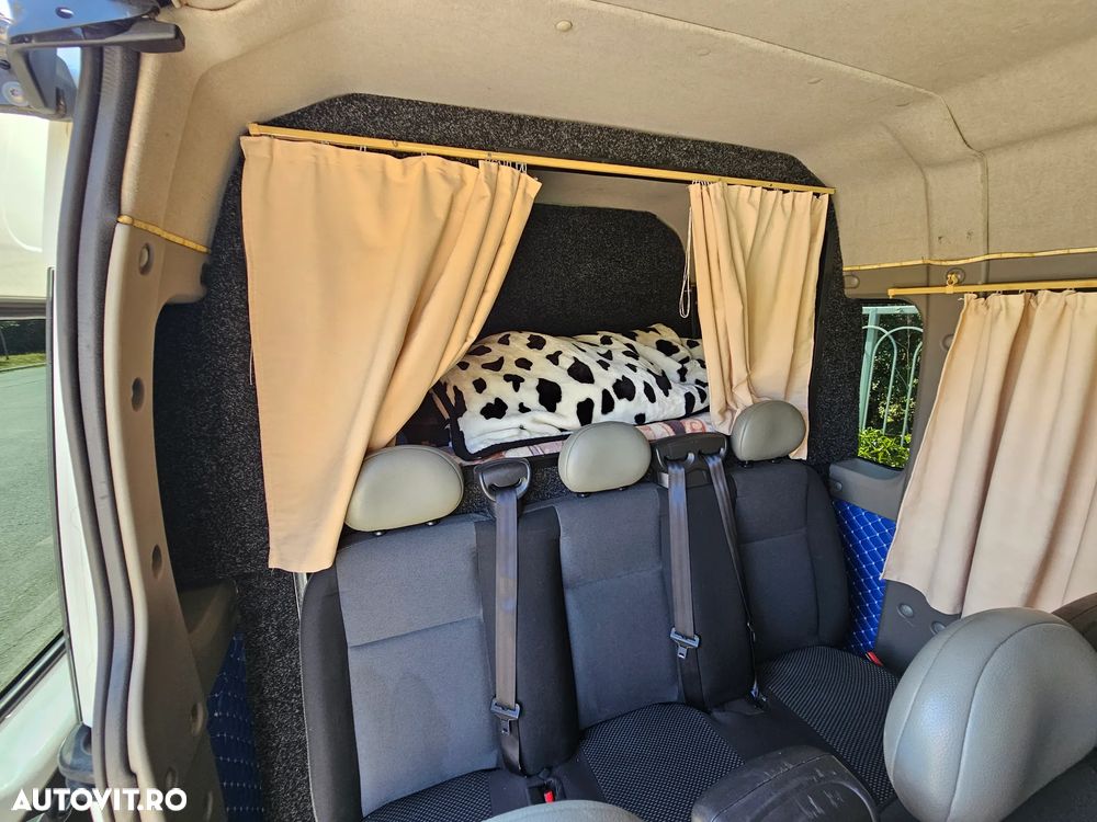 Renault Master 2.3 Combi 3,5t L2H2 8+1 locuri Confort 4,7 m3 - 6