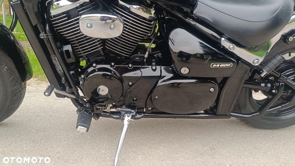 Suzuki Intruder - 18