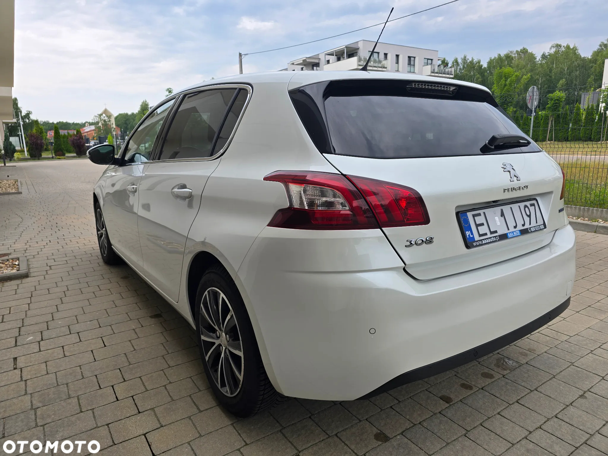 Peugeot 308 1.2 PureTech Allure S&S - 6