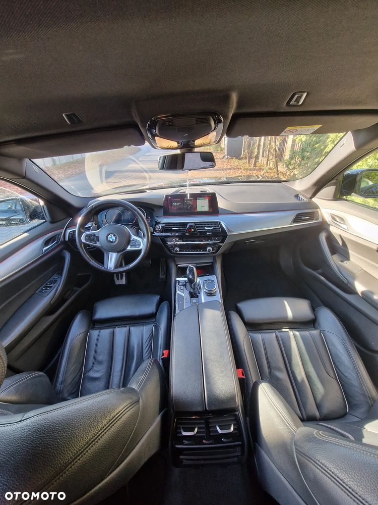 BMW Seria 5 520d xDrive M Sport Edition - 8