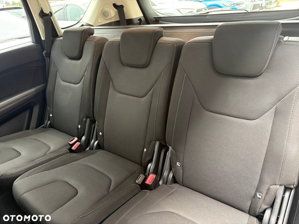 Ford S-Max - 14
