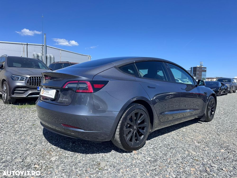 Tesla Model 3 Long Range AWD Premium - 4
