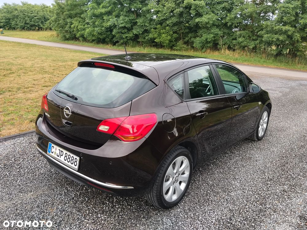 Opel Astra 1.4 T Cosmo - 9