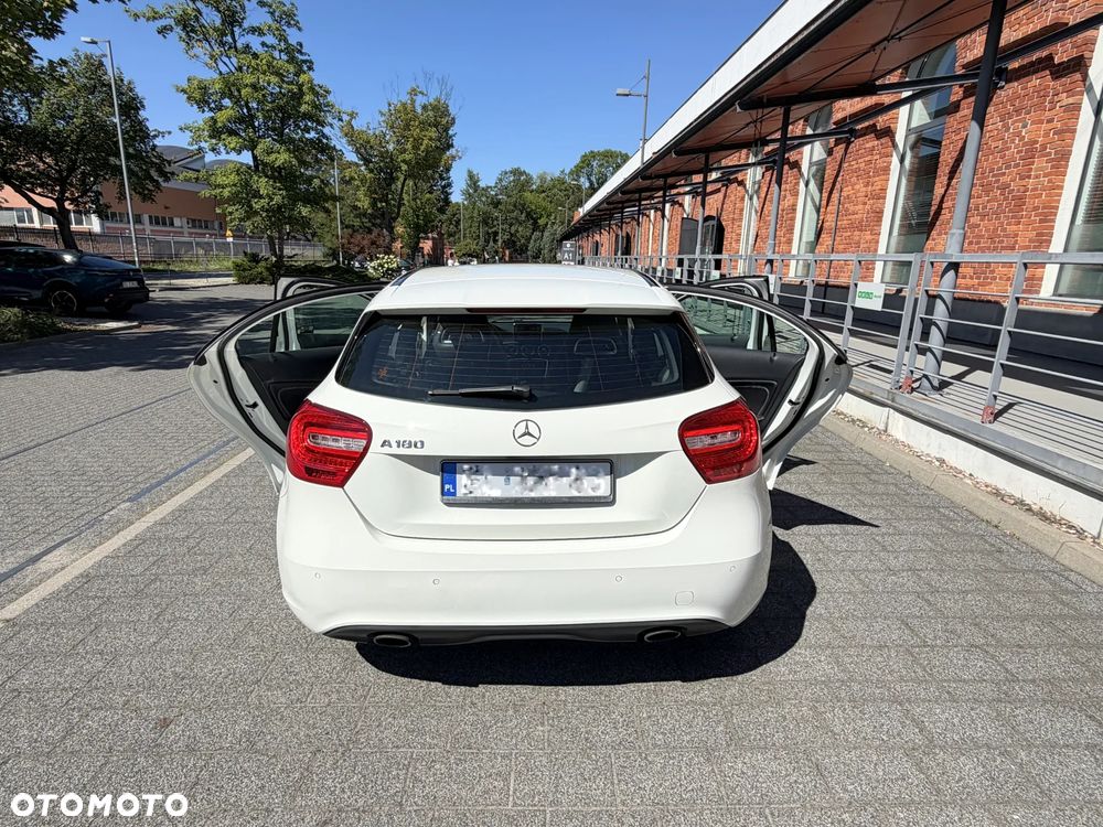Mercedes-Benz Klasa A 180 7G-DCT - 9
