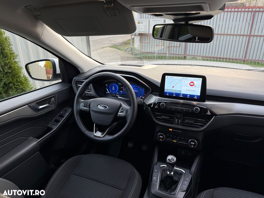 Ford Kuga 1.6 EcoBoost 2x4 Titanium - 17