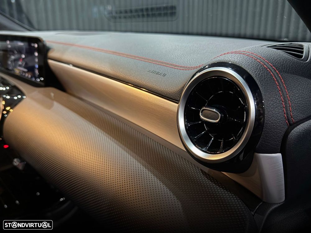 Mercedes-Benz CLA 250 e - 39