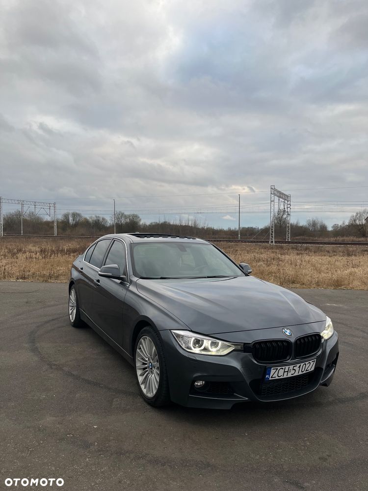 BMW Seria 3 328i xDrive Luxury Line - 1