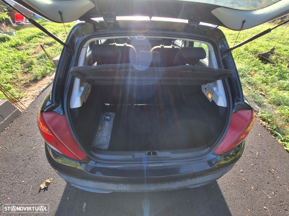Peugeot 207 1.4 HDi Premium - 8