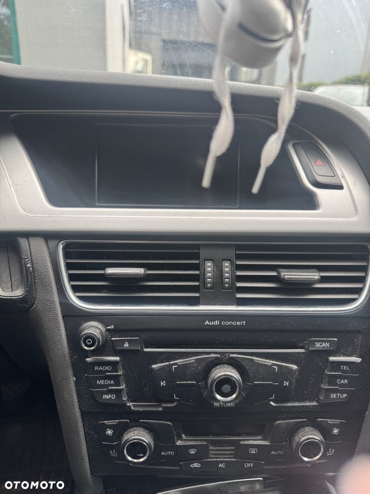 Audi A4 Avant 2.0 TDI - 9