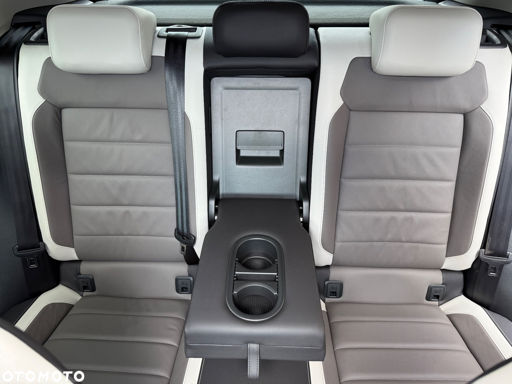 Volkswagen T-Roc 2.0 TDI SCR DSG ACTIVE - 12