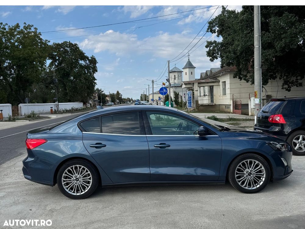 Ford Focus 1.5 EcoBlue Titanium Business - 11