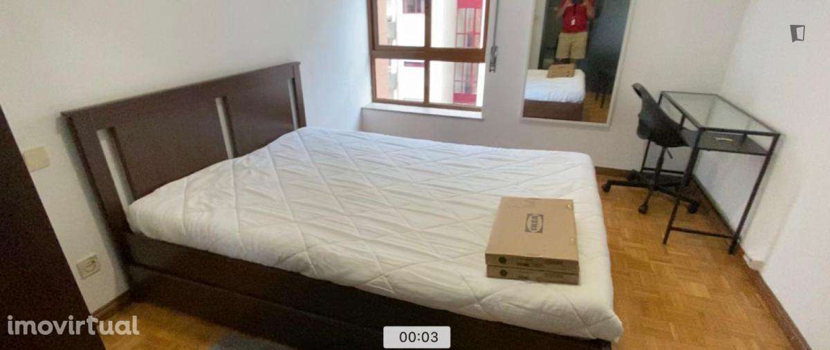 Quarto - localizado em Sé de Braga e São Lázaro Braga - Grande imagem: 2/20