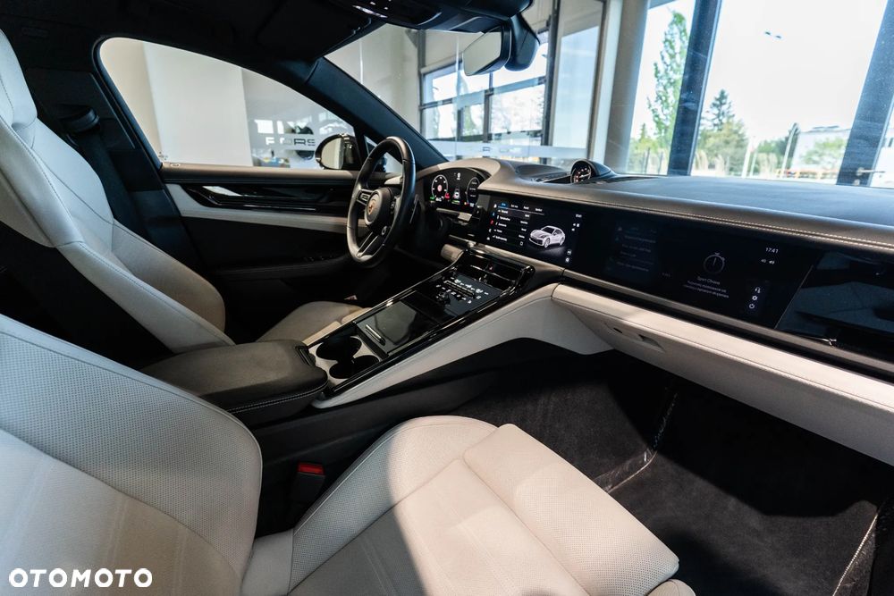 Porsche Panamera 4S E-Hybrid PHEV - 31