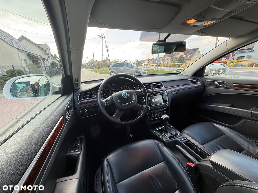 Skoda Superb 2.0 TSI DSG Exclusive - 26