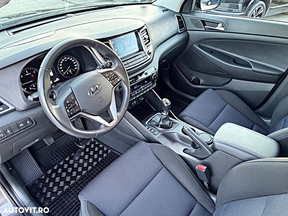Hyundai Tucson 2.0 CRDI 4WD 6MT Premium - 6