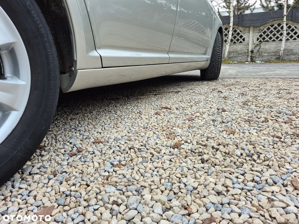 Toyota Avensis 1.8 VVT-i - 17