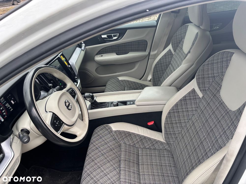 Volvo V60 D4 - 8