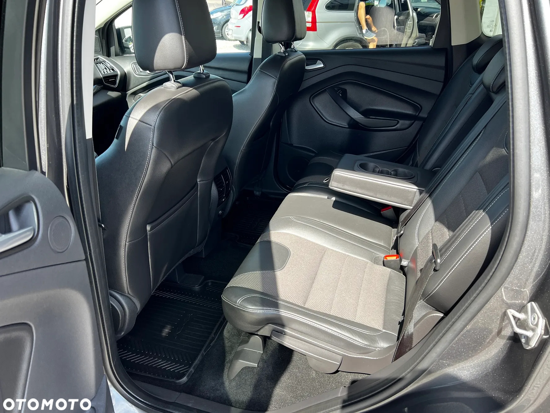 Ford Kuga 1.5 EcoBoost 4WD Titanium - 9