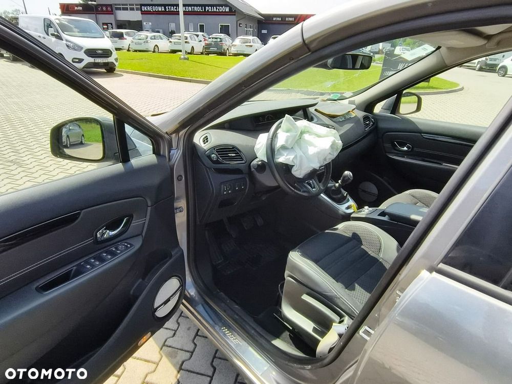 Renault Grand Scenic - 9