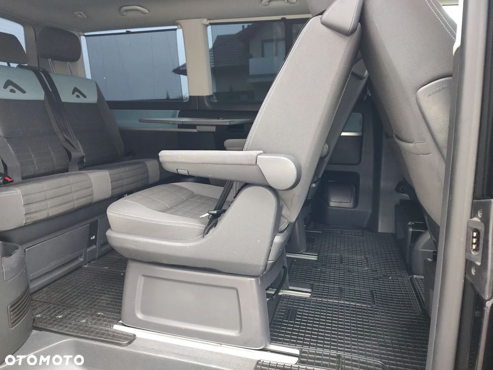 Volkswagen Multivan - 21