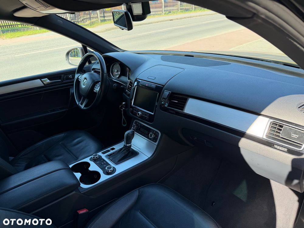 Volkswagen Touareg - 25