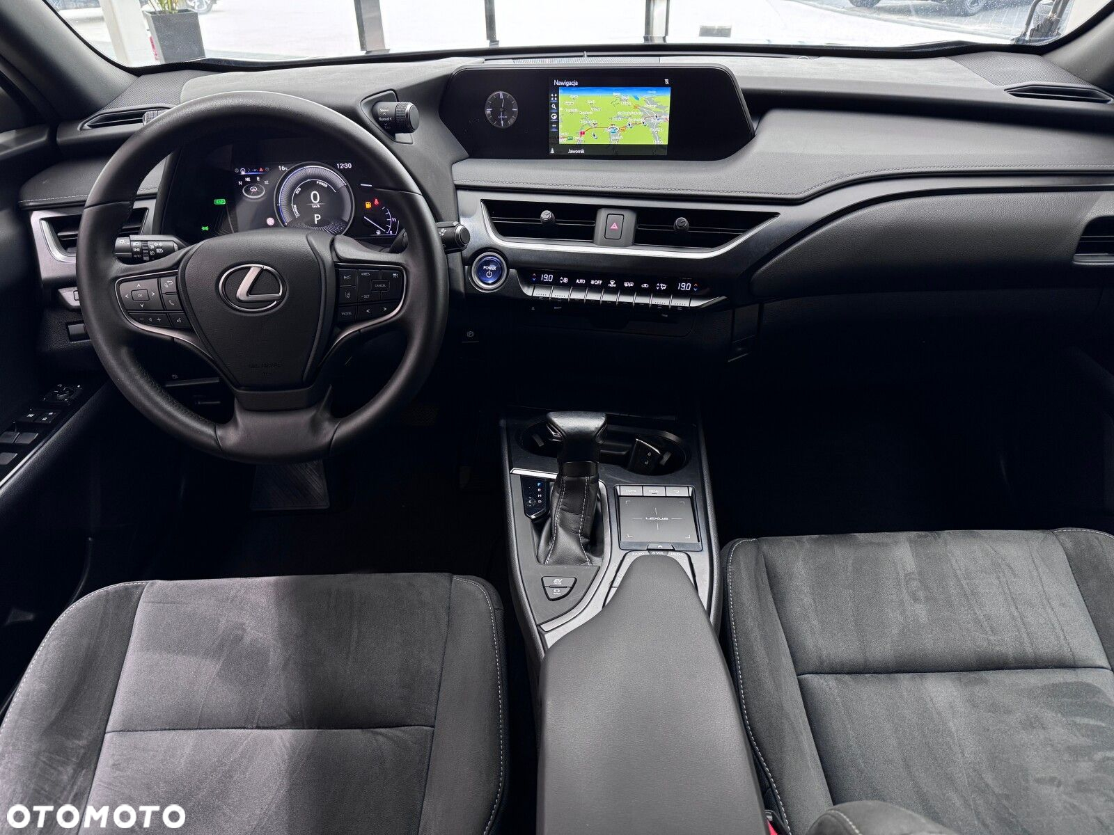 Lexus UX - 14