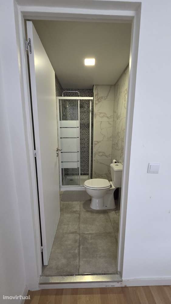 Quarto (Suíte) para Arrendar – Despesas Incluídas - Grande imagem: 3/9