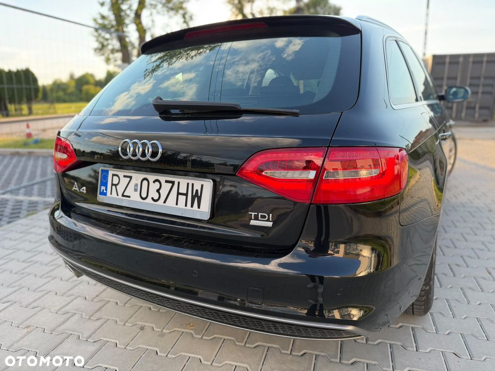 Audi A4 Limousine - 10