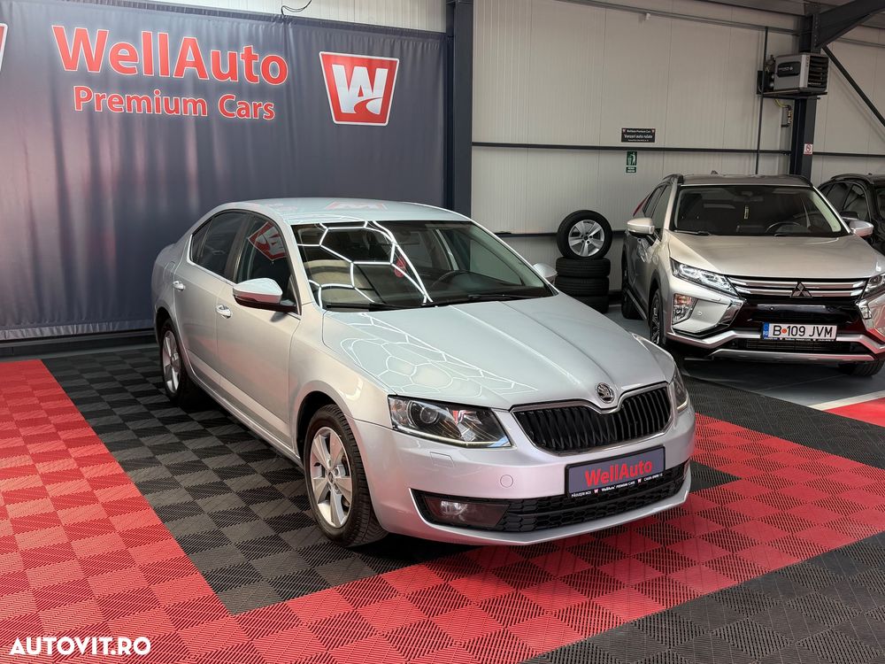 Skoda Octavia 2.0 TDI DSG Ambition - 2