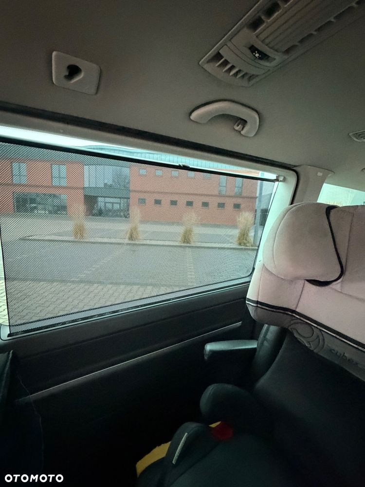 Volkswagen Multivan - 13