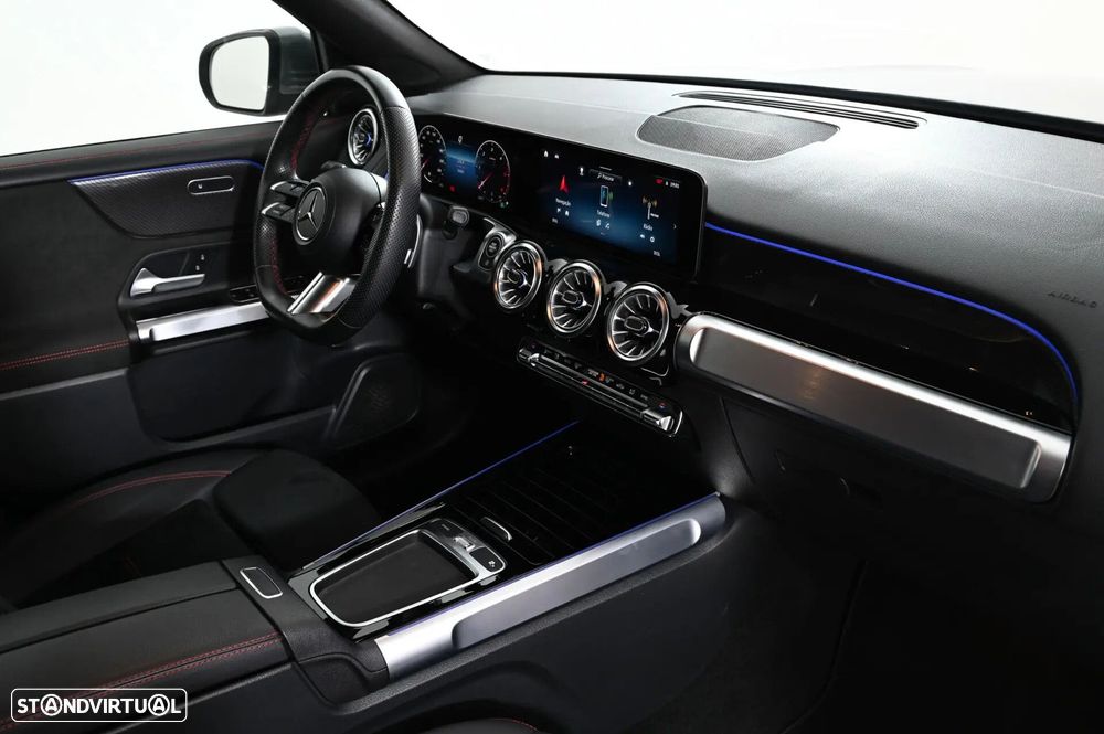 Mercedes-Benz GLB 180 d AMG Line - 25