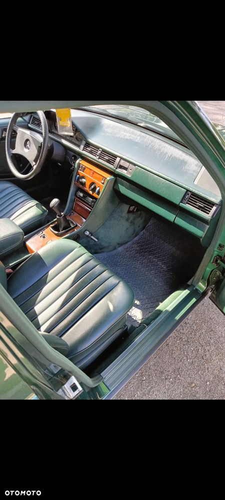 Mercedes-Benz W124 (1984-1993) - 27
