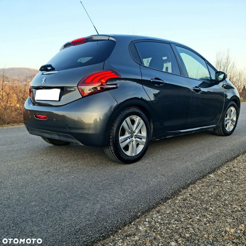 Peugeot 208 82 PureTech Style - 4