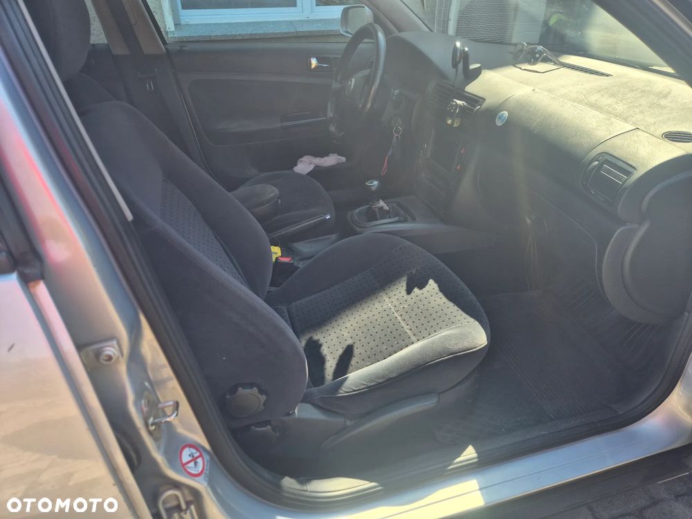 Volkswagen Passat 1.9 TDI - 13