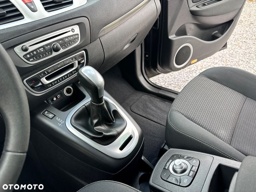 Renault Scenic - 25