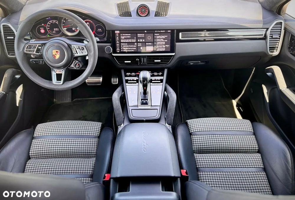 Porsche Cayenne - 10