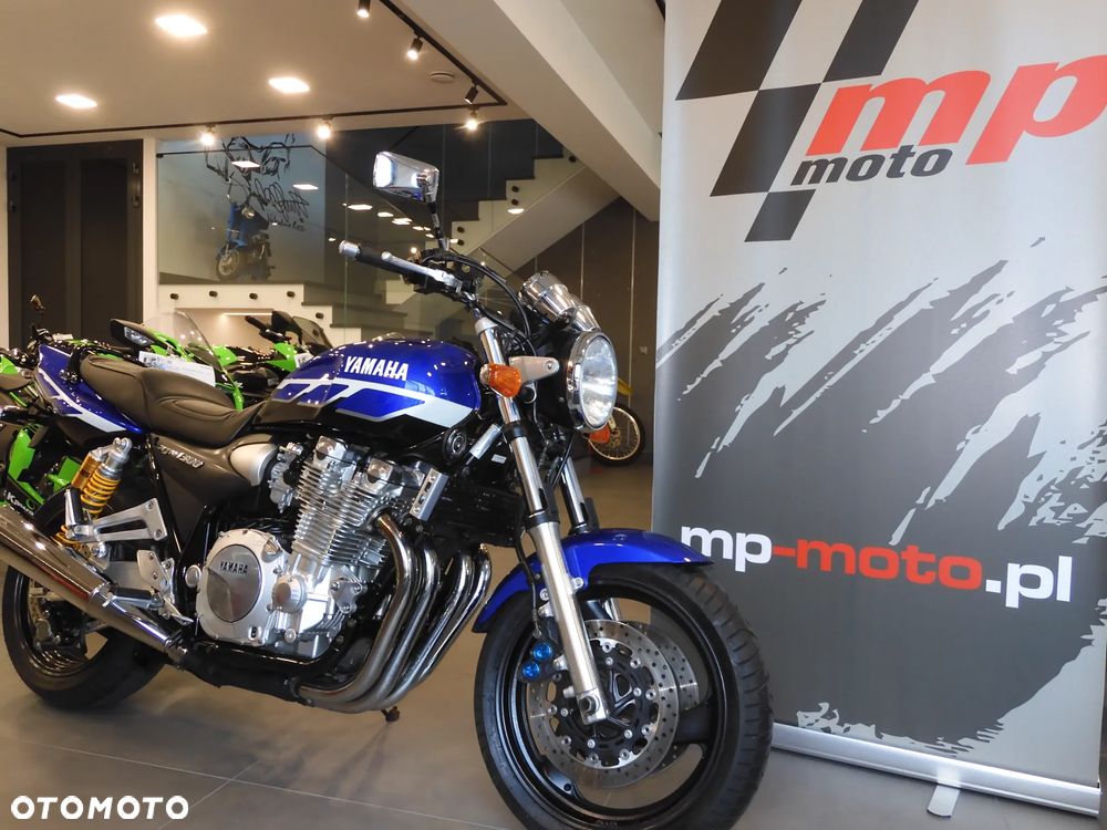 Yamaha XJR