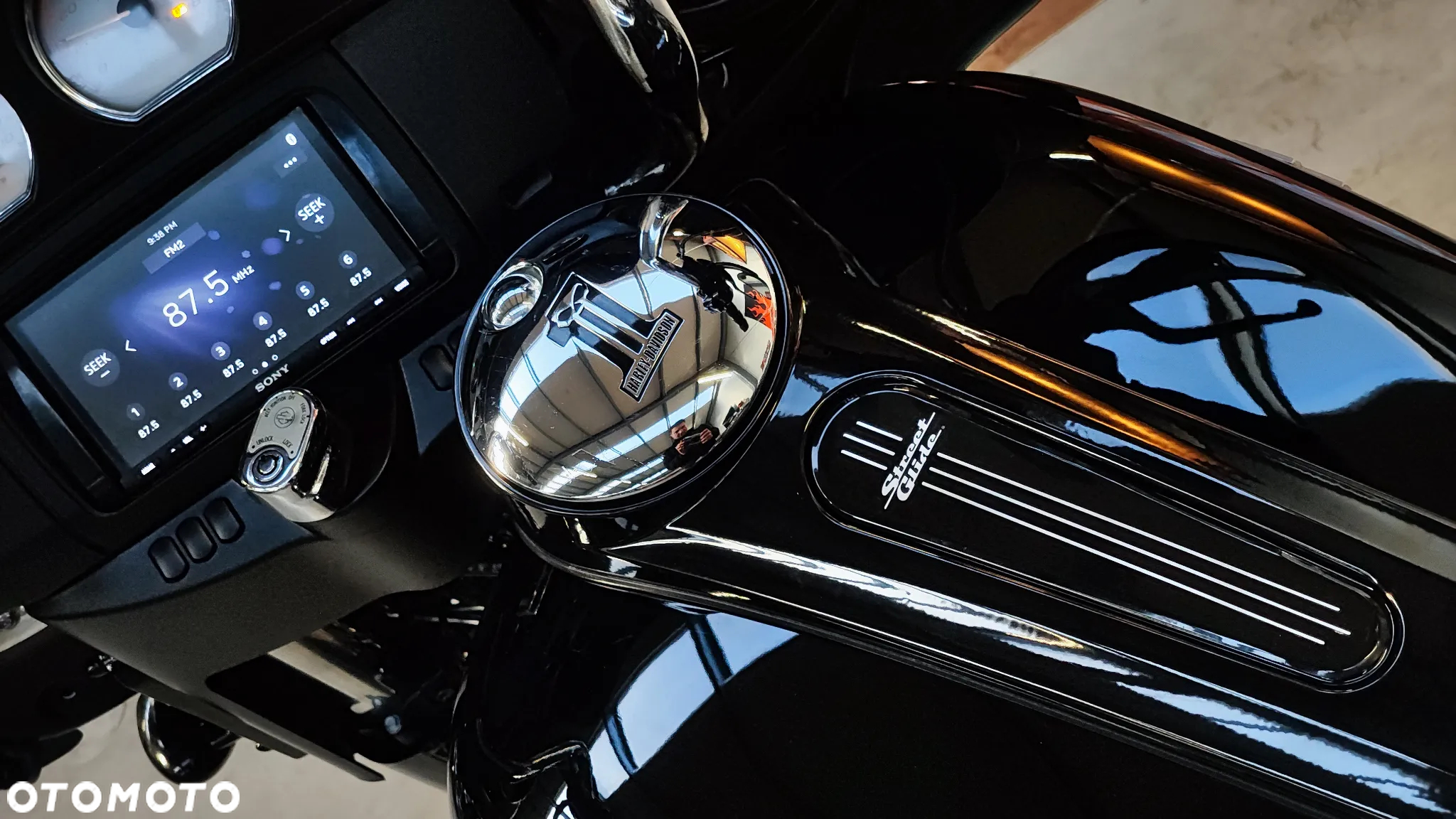 Harley-Davidson Touring Street Glide - 8