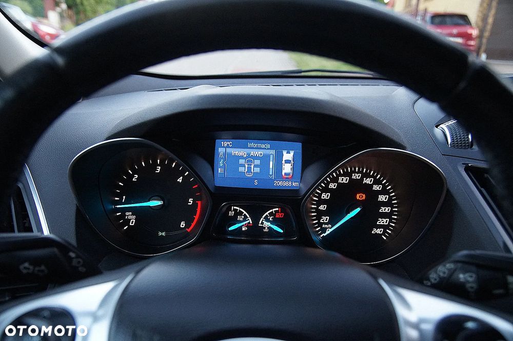 Ford Kuga 2.0 TDCi 4x4 Titanium - 18