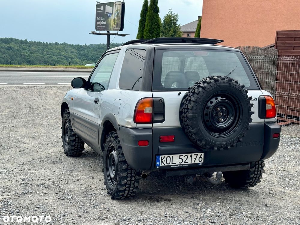 Toyota RAV4 2.0 - 19