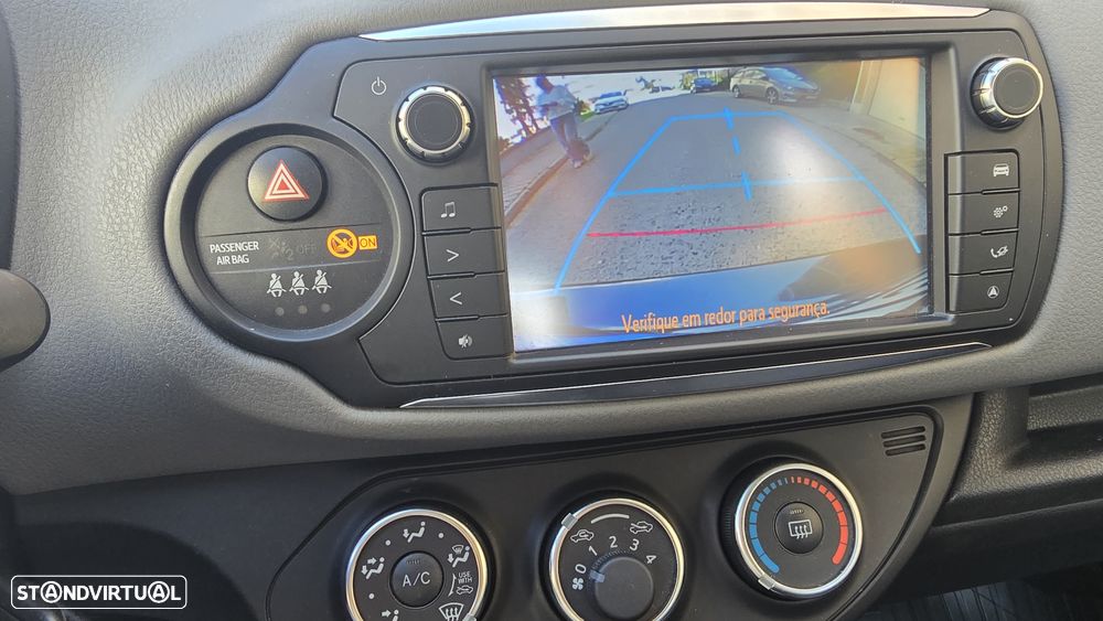 Toyota Yaris 1.4 D-4D Comfort+P.Style - 32