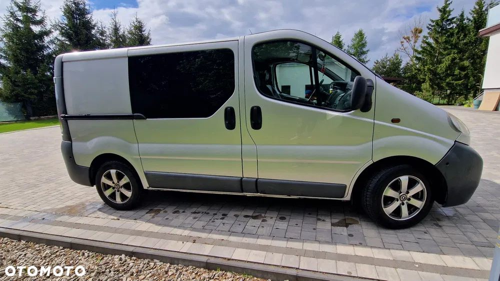 Opel Vivaro Tour - 2