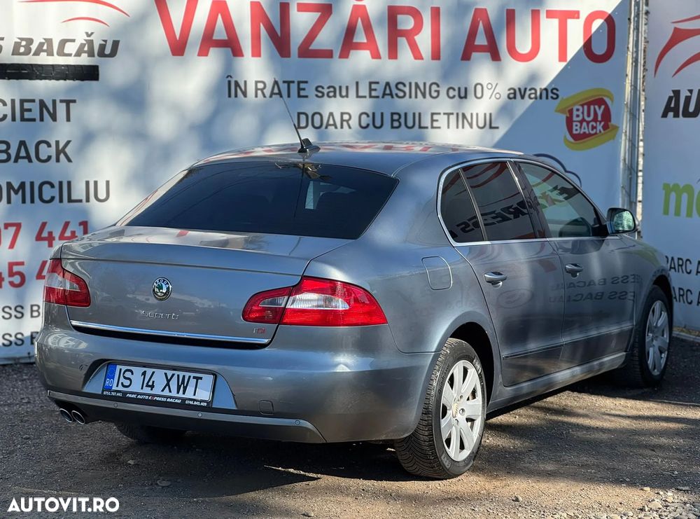 Skoda Superb 2.0 TDI Ambition DSG - 3