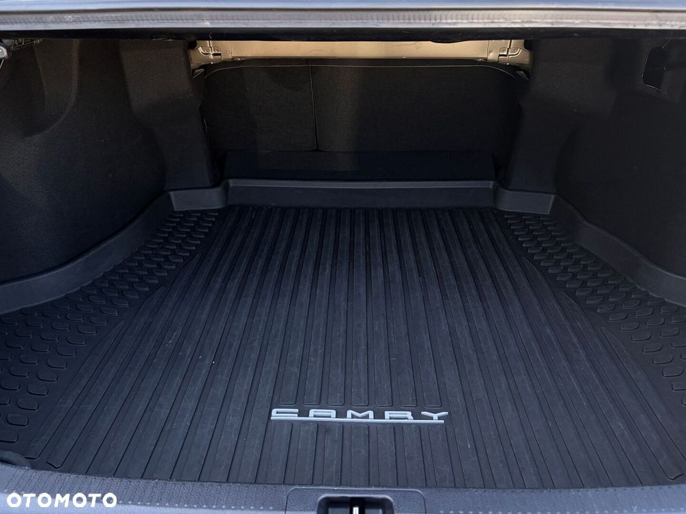 Toyota Camry 2.5 Hybrid Comfort CVT - 19