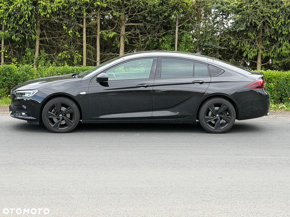 Opel Insignia 2.0 BiTurbo 4x4 Ultimate Exclusive - 3