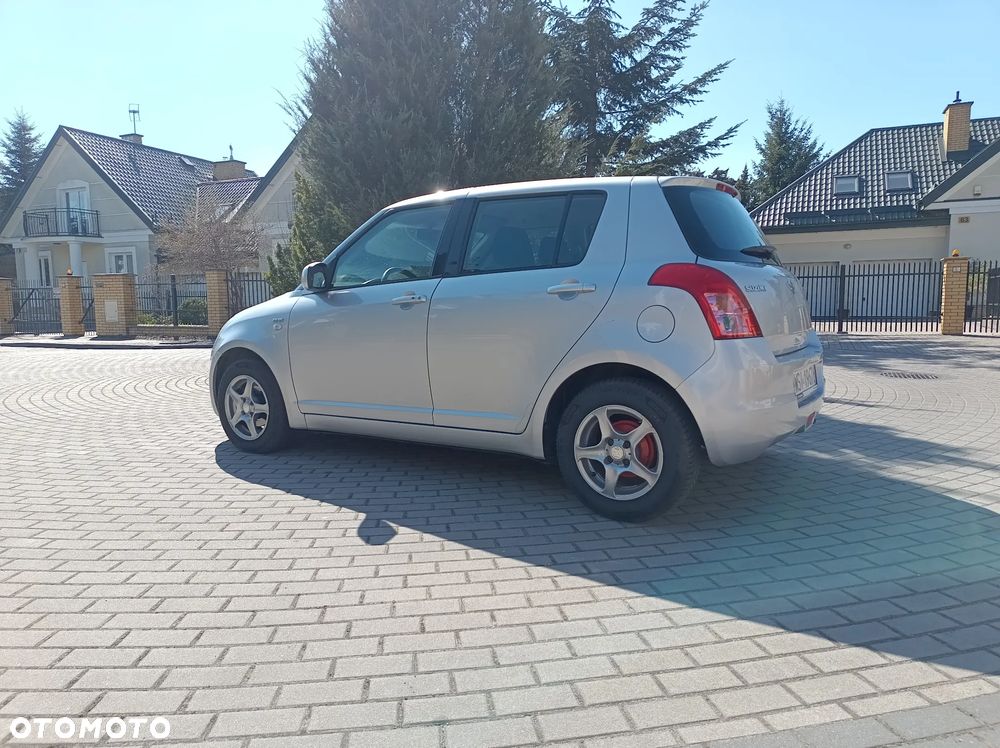 Suzuki Swift - 2