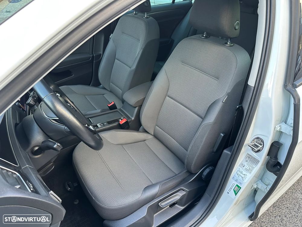 VW Golf Variant 1.6 TDi R-Line - 7