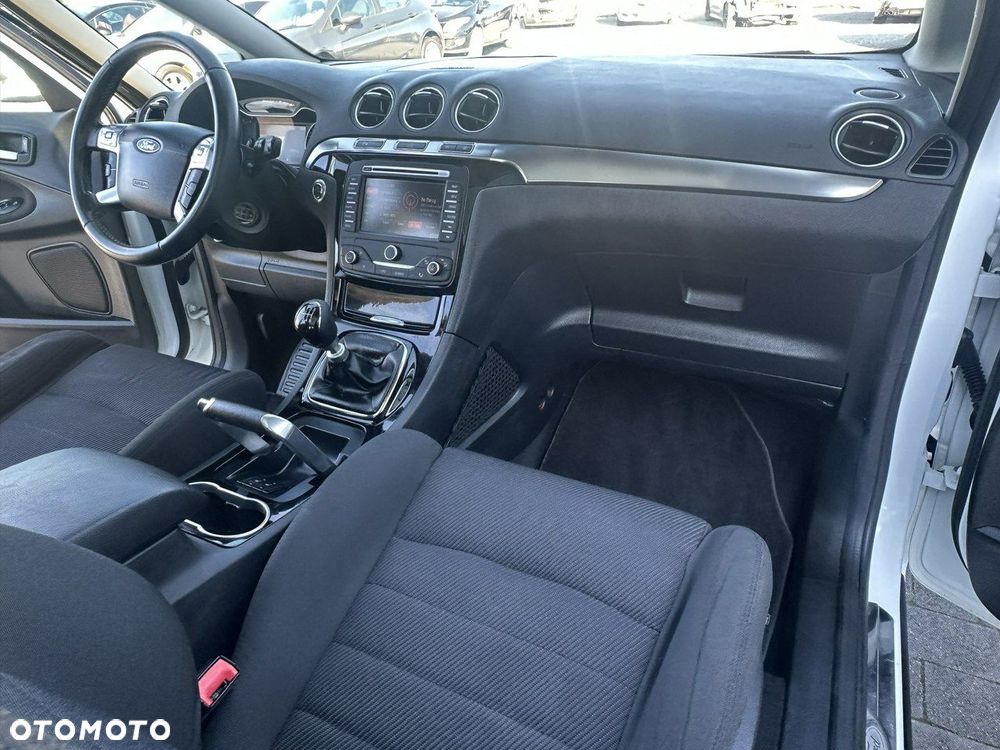 Ford S-Max - 21