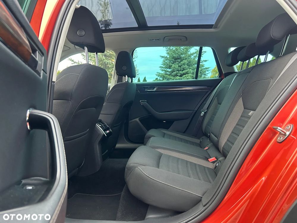 Skoda Superb 2.0 TDI SCR 4x4 Scout DSG - 31